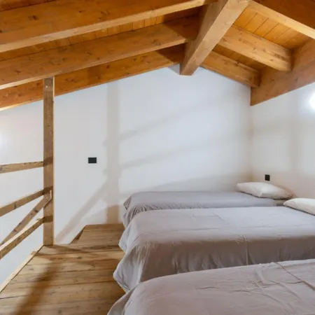 Agriturismo Baita Bave Pellio Inferiore Room photo